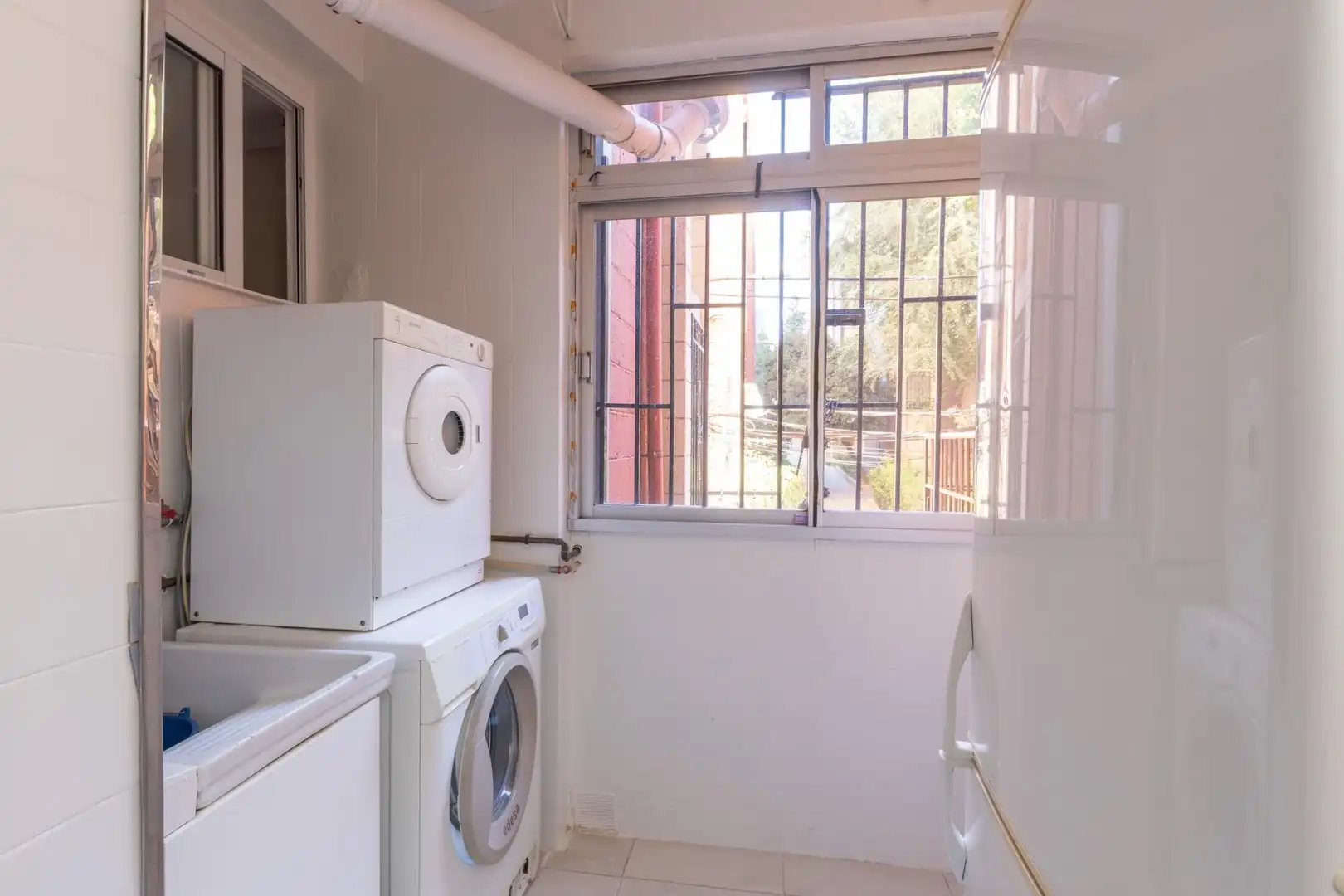 Flat for sale in Granada  with Air Conditioner and Terrace
