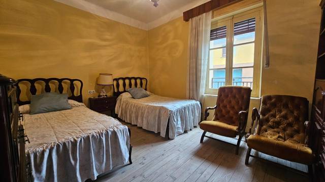 Casa-chalet en Venta en Calle Rda. en Oña