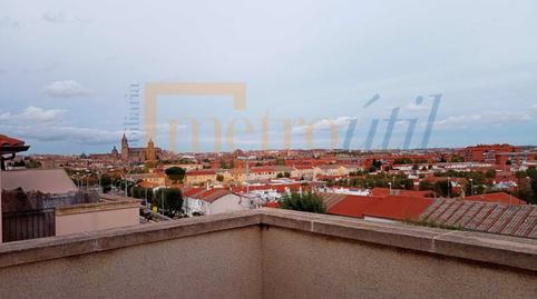 Foto 2 de Ático en venta en Calle Saavedra y Fajardo, Tormes - La Vega, Salamanca Capital