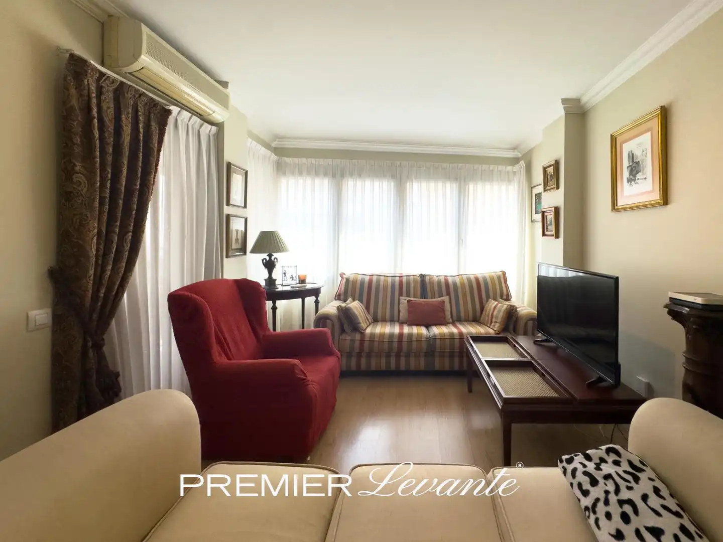 Wohnung zur Miete in Avenida de la estacion, Ensanche - Diputación