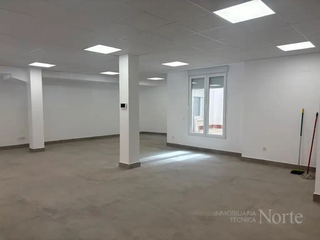 Locale commerciale in vendita a Calle Almendros, imagen 2