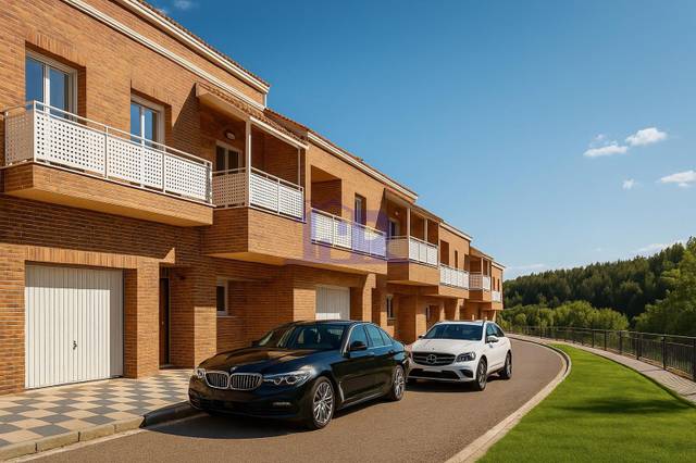 Casa adosada en Venta en Fuente de Don Fernandico en Fuensanta - Universidad