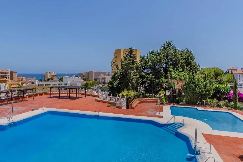 Piscina de Apartamento de alquiler en Torremolinos con Aire acondicionado, Calefacción y Terraza