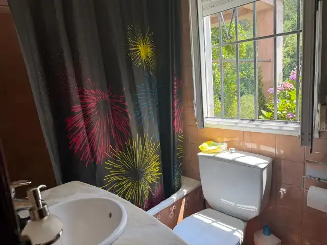 Badezimmer von Country house zum Verkauf in Trabada mit Heizung, Privatgarten und Terrasse