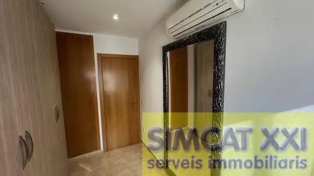 Schlafzimmer von Wohnung zum Verkauf in Sant Pere Pescador mit Klimaanlage, Terrasse und Gemeinschaftspool