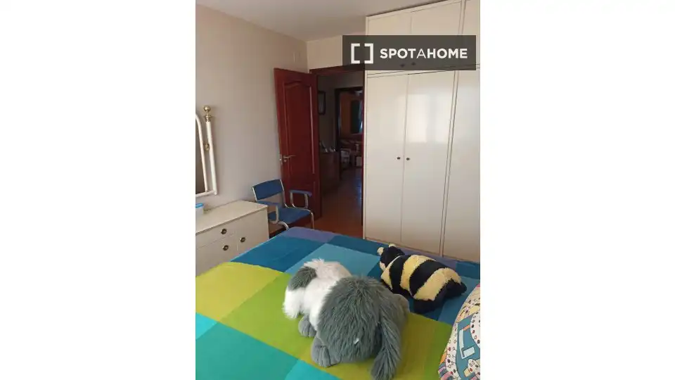 Room in Plaza Industria
