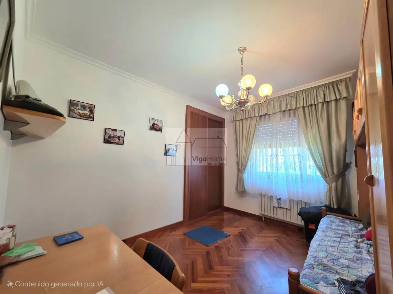 Habitación de Casa o chalet en venta en Vigo  con Calefacción y Jardín privado