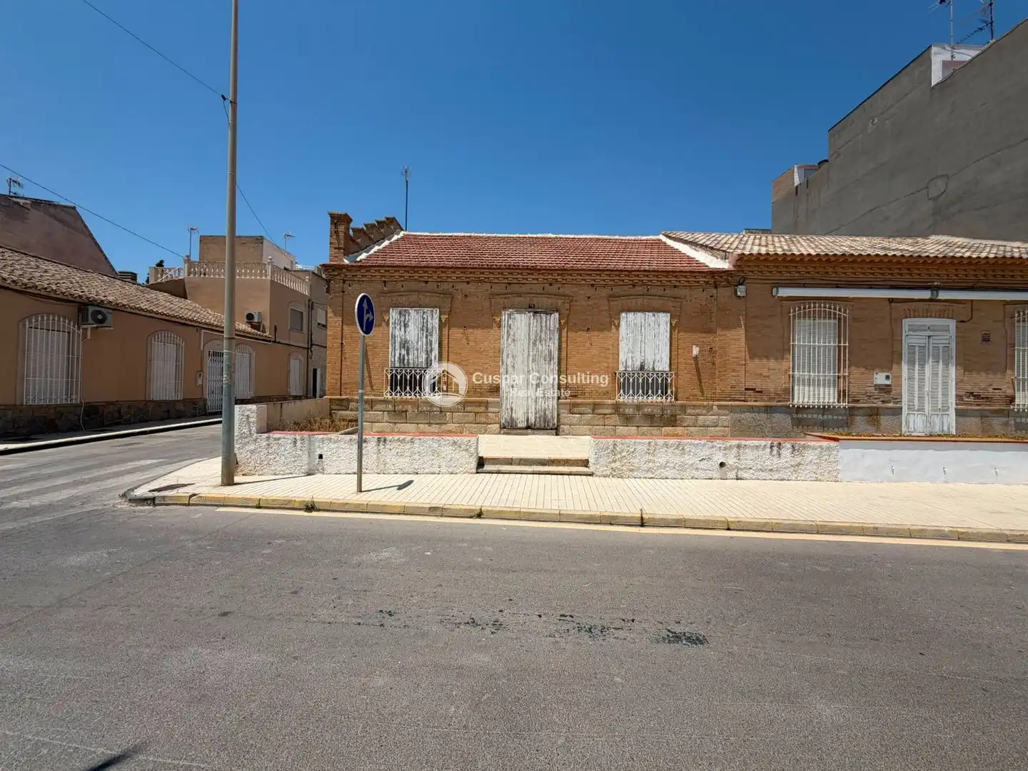 Vista exterior de Casa adosada en venda en Los Alcázares amb Terrassa i Traster