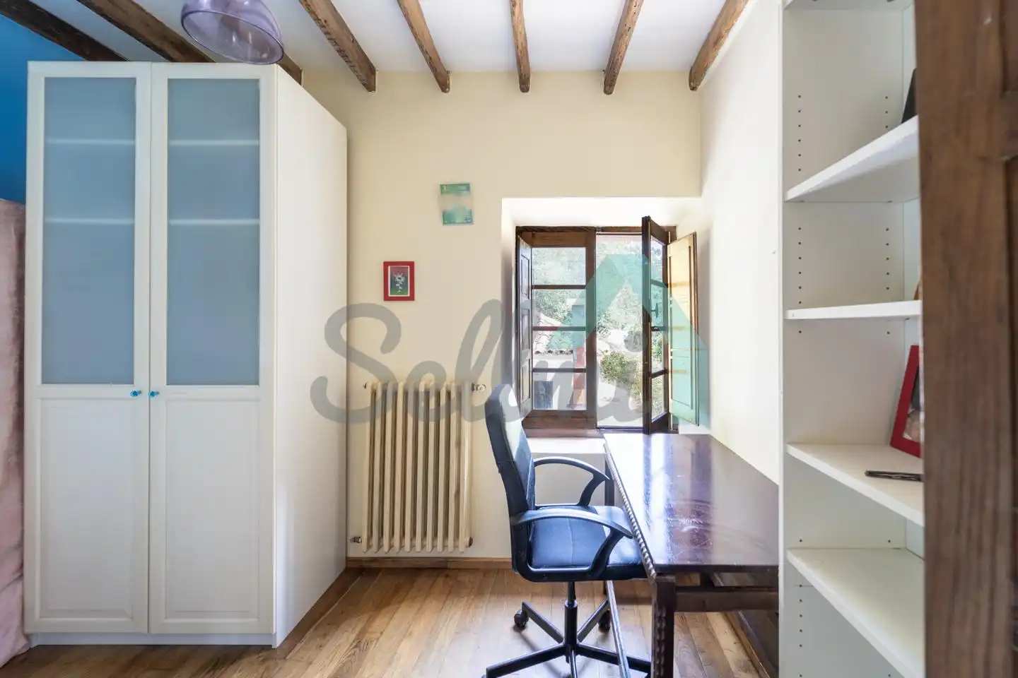 Einfamilien-Reihenhaus zum Verkauf in Carreño mit Heizung, Privatgarten und Parkett