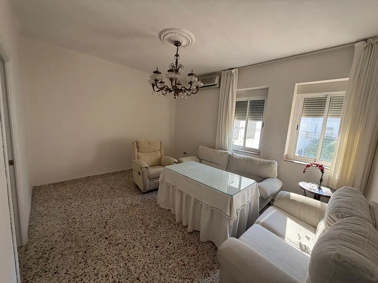 Wohnzimmer von Wohnung zum Verkauf in Córdoba mit Klimaanlage, Terrasse und Abstellraum