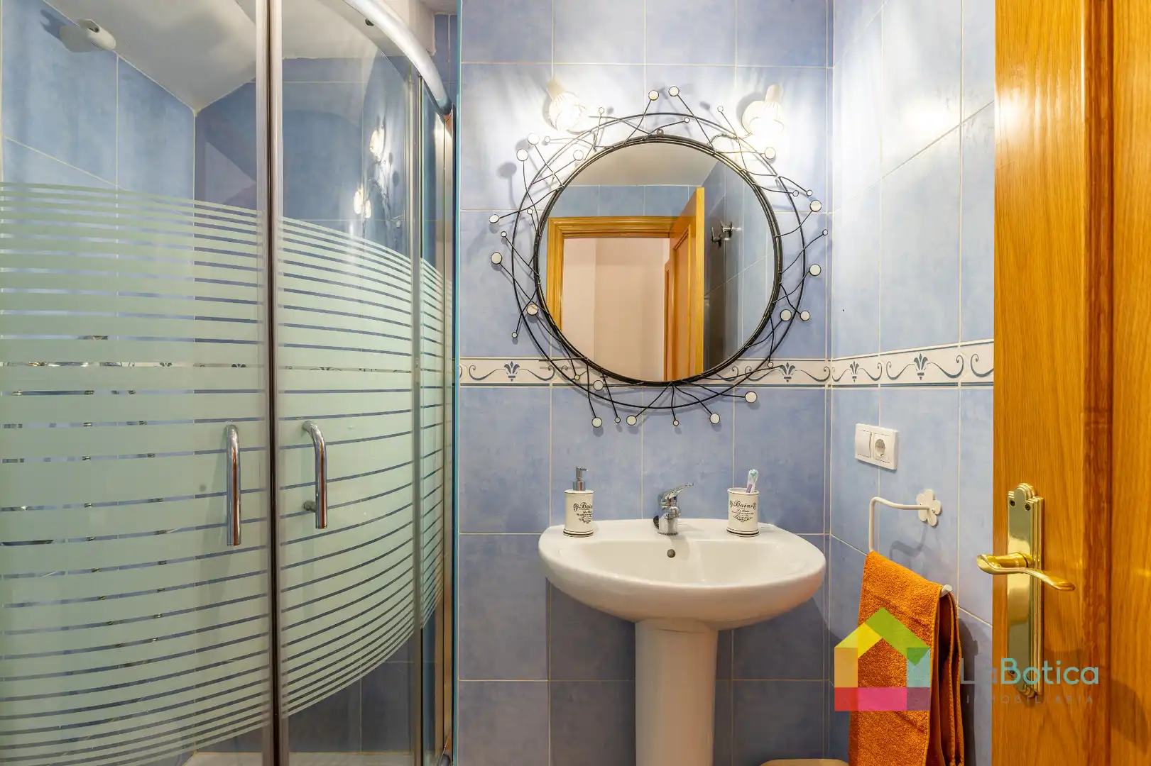 Baño de Piso en venta en Toledo con Aire acondicionado y Calefacción