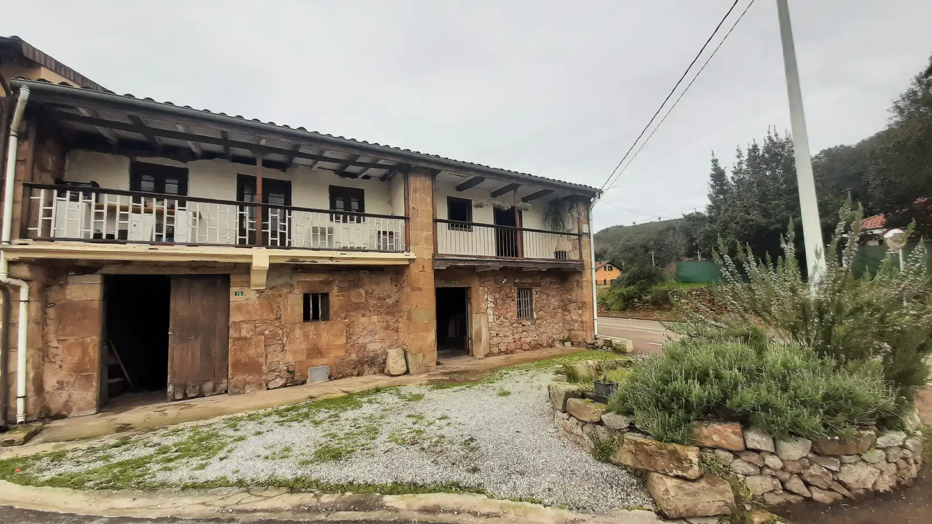 Vista exterior de Casa adosada en venta en Liérganes con Calefacción, Jardín privado y Balcón