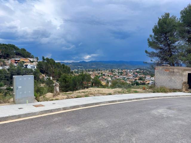 Terreno residencial en Venta en Calle Mercè Rodoreda, 21 en Castellgalí