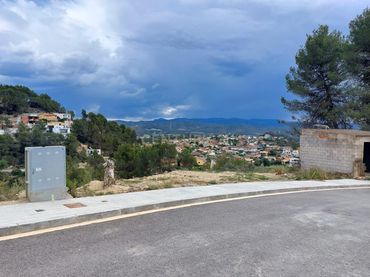 Terreny residencial en venda a Calle Mercè Rodoreda 21