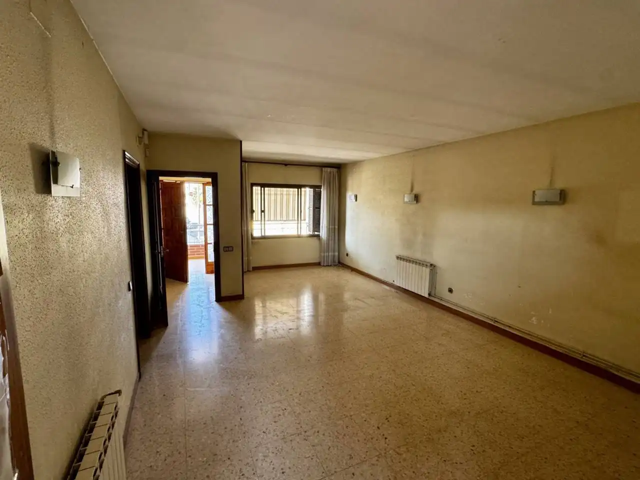 Sala d'estar de Pis en venda en Rubí amb Calefacció, Terrassa i Balcó