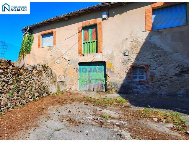 Casa adosada en Venta en Calle BARRIO SAN PANTALEON en Arnuero