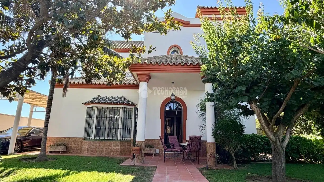 Casa con jardín en venta en Núcleo urbano