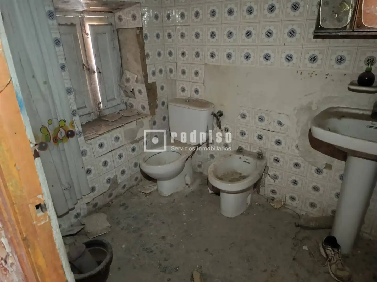 Bathroom of Houses for sale in Palomeque  with Private garden