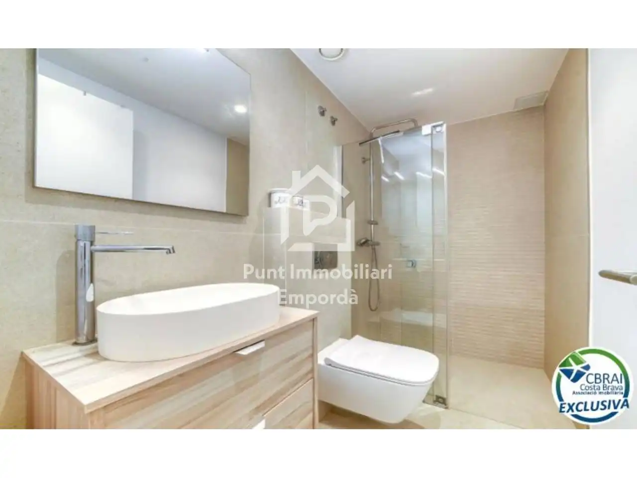 Bathroom of Houses for sale in Roses  with Air Conditioner, Heating and Terrace