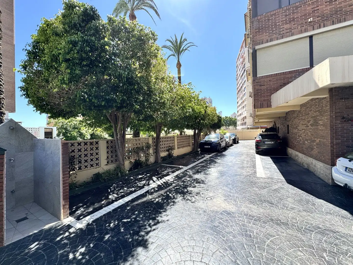 Parkplatz von Wohnungen zur Miete in Benidorm mit Klimaanlage, Heizung und Terrasse