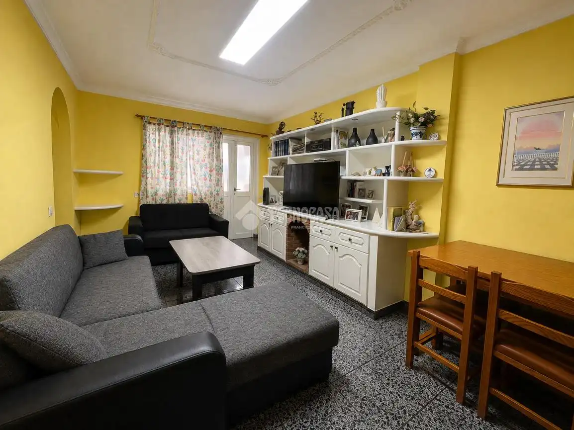 Sala d'estar de Pis en venda en San Bartolomé de Tirajana amb Aire condicionat i Balcó