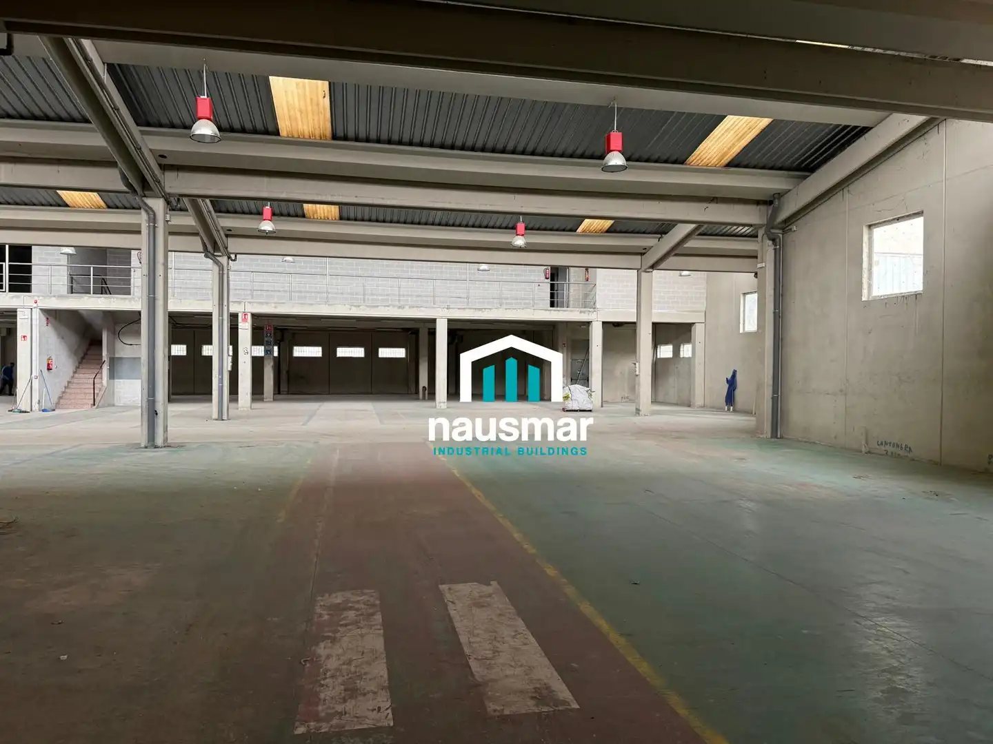 Parking de Nave industrial de alquiler en Palafolls