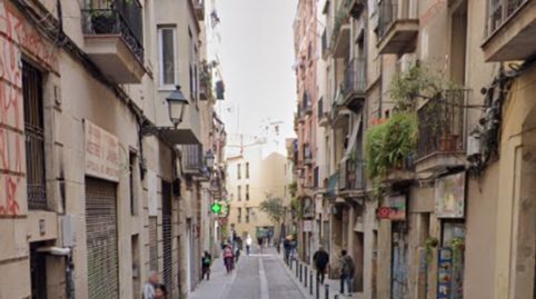 Barcelona (Barcelona). "OKUPADO" (no se puede visitar ni hipotecar).