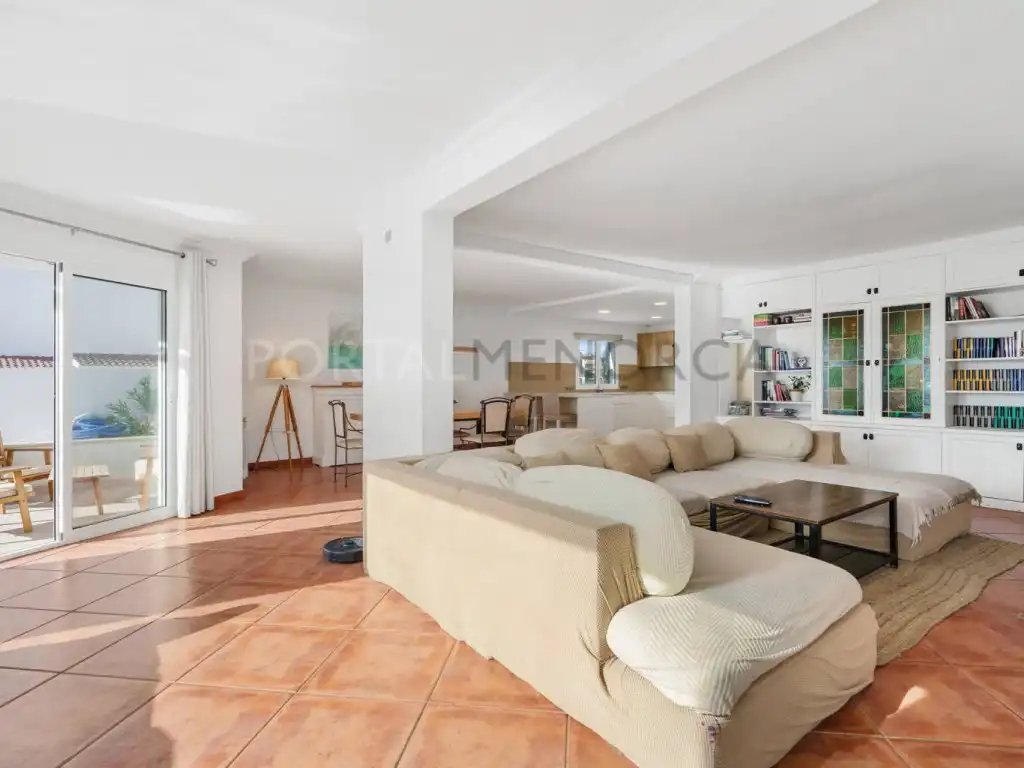Sala d'estar de Casa o xalet en venda en Ciutadella de Menorca amb Piscina