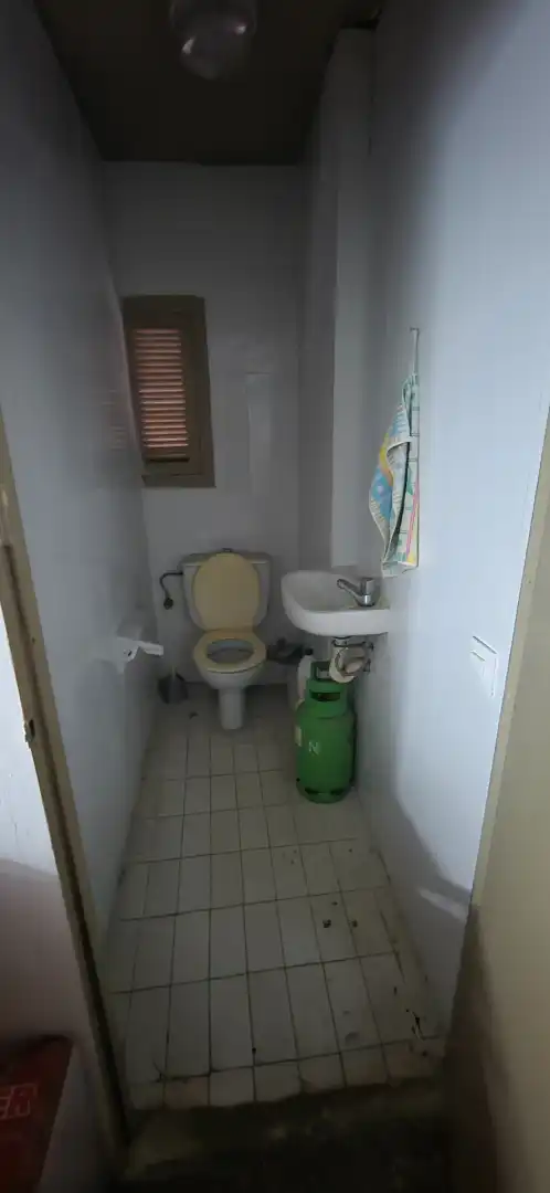 Bathroom of Commercial properties for sale in Santa Coloma de Gramenet  with Terrace