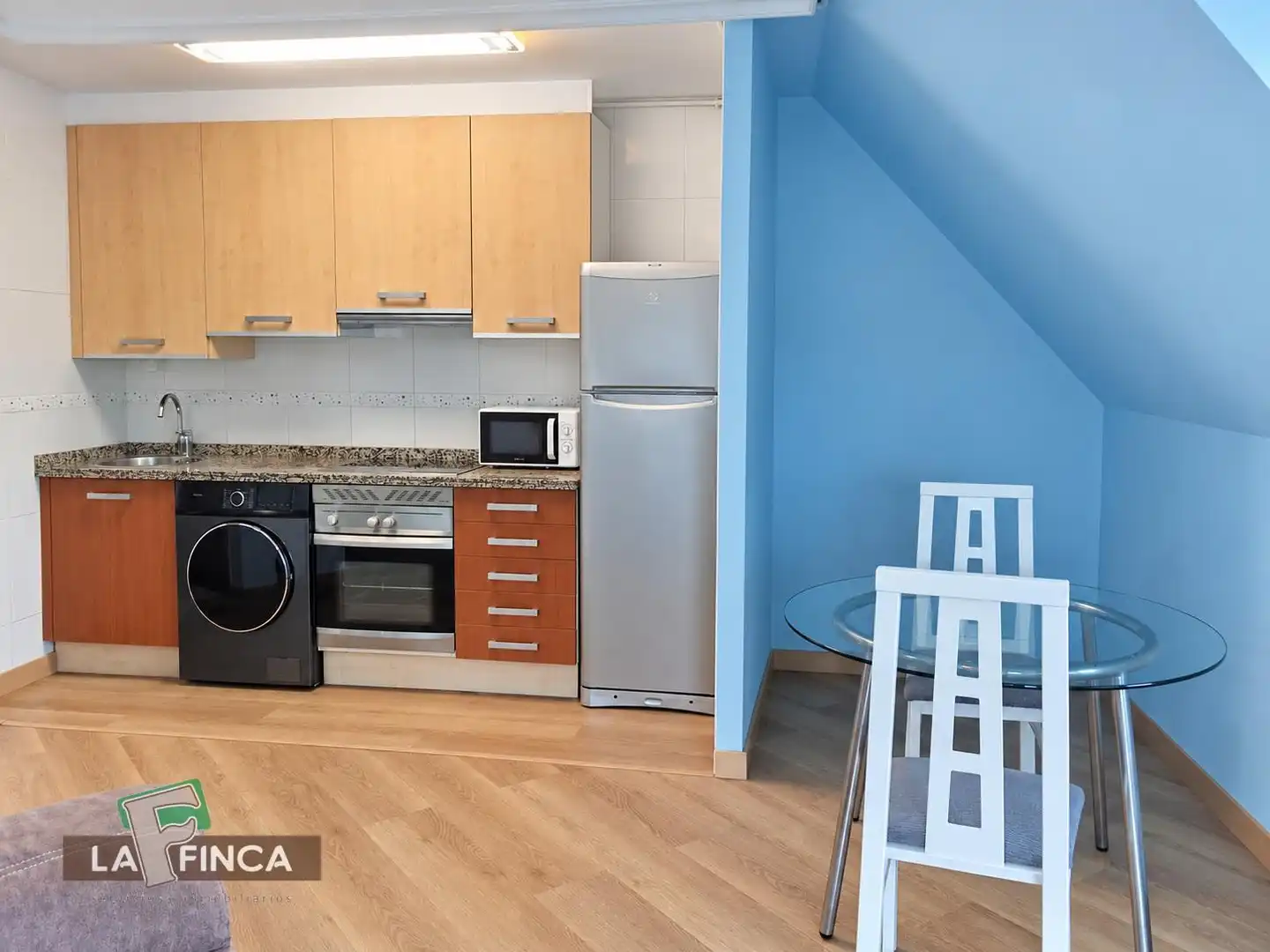 Cocina de Estudio de alquiler en HUCA - La Cadellada