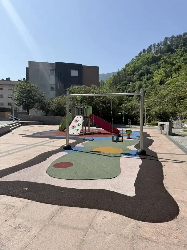 Parking de Piso en venta en Elgoibar con Calefacción, Terraza y Trastero