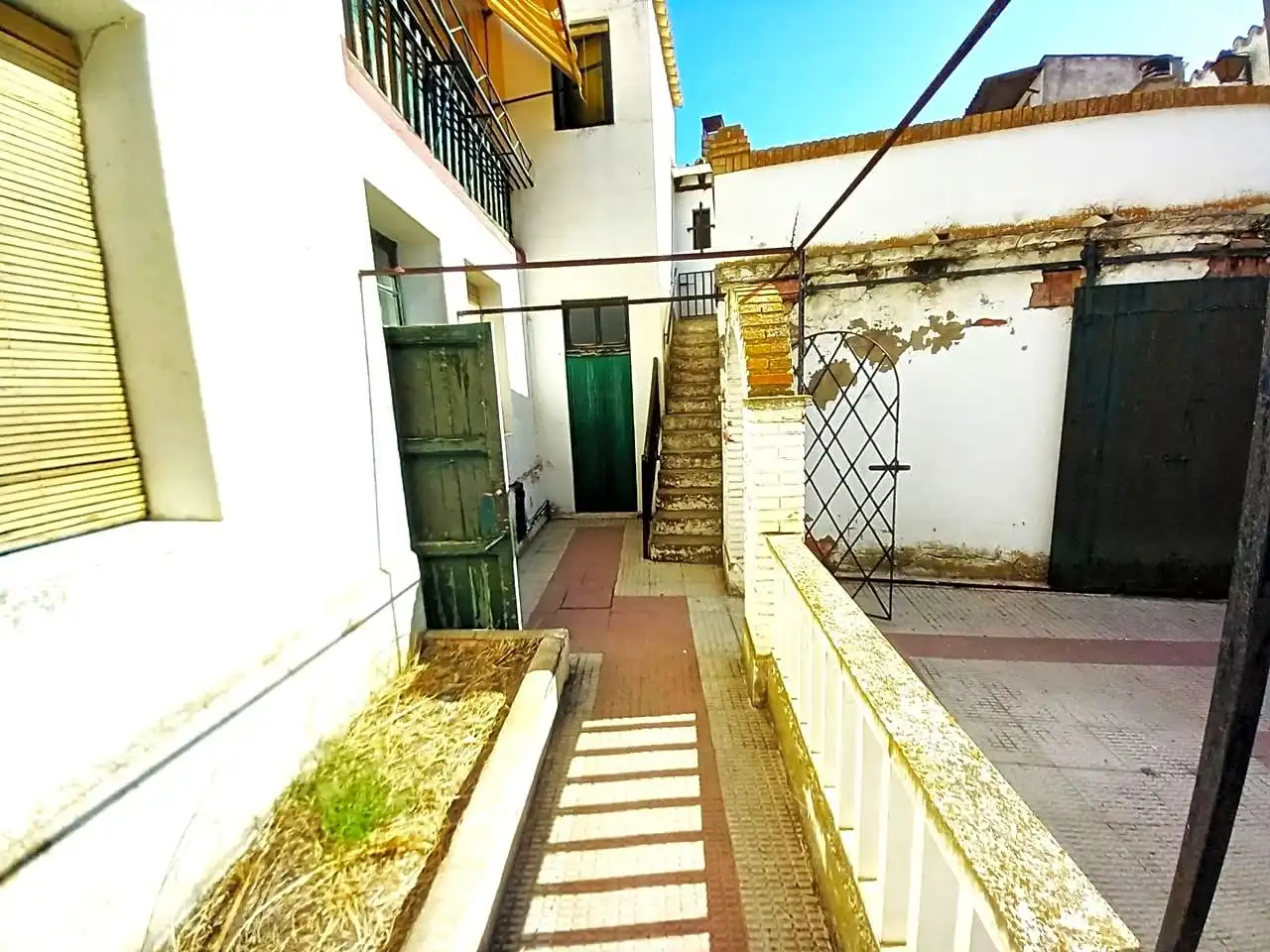 Vista exterior de Casa o xalet en venda en Gelsa amb Calefacció, Jardí privat i Terrassa