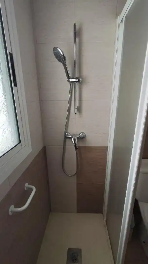 Bany de Pis en venda en Loja