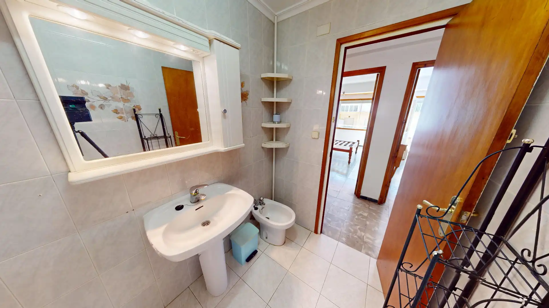 Baño de Piso en venta en Alicante / Alacant con Terraza y Balcón