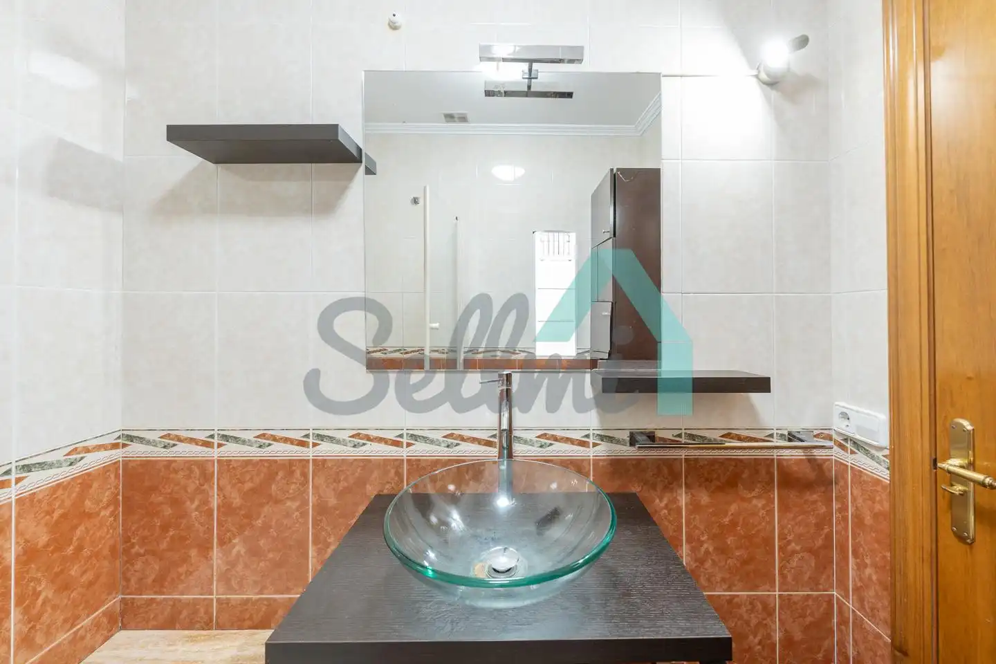 Bathroom of Flat for rent in Gijón   with Heating, Parquet flooring and Furnished