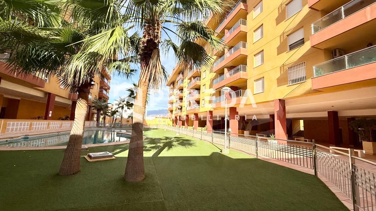 Exterior view of Apartment for sale in Roquetas de Mar  with Terrace, Furnished and Community pool
