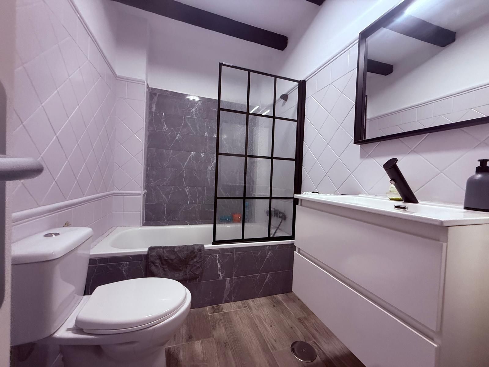 Bathroom of Flat for sale in Jerez de la Frontera  with Air Conditioner and Balcony