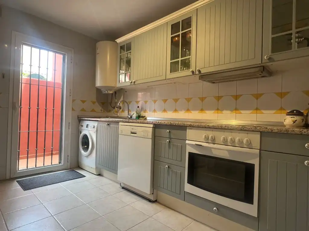 Cocina de Casa o chalet de alquiler en Vélez-Málaga con Terraza, Piscina y Piscina comunitaria