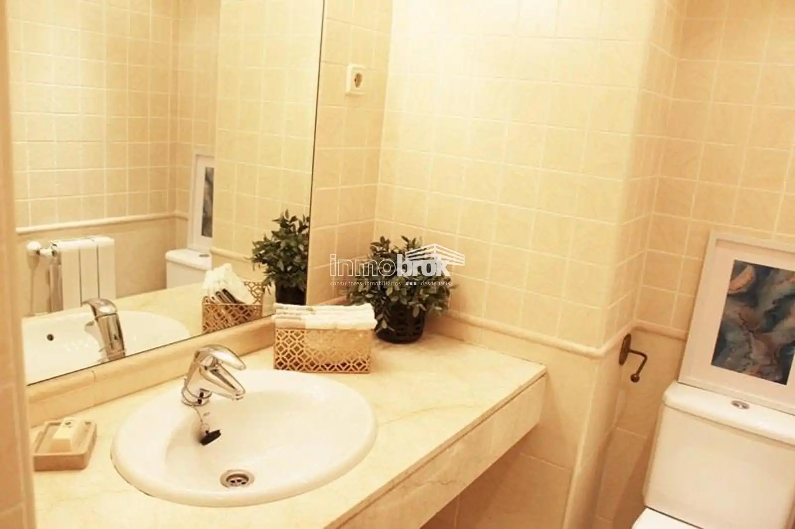 Bathroom of Flat for rent in La Moraleja  with Terrace, Swimming Pool and Community pool