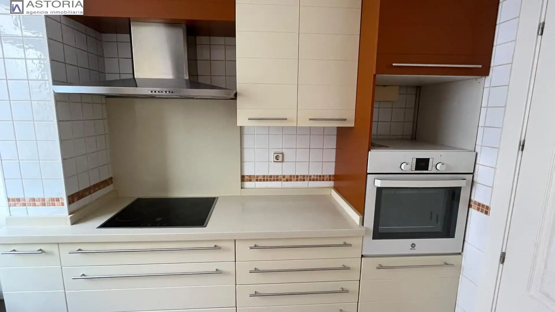 Küche von Wohnung zur Miete in Beiro