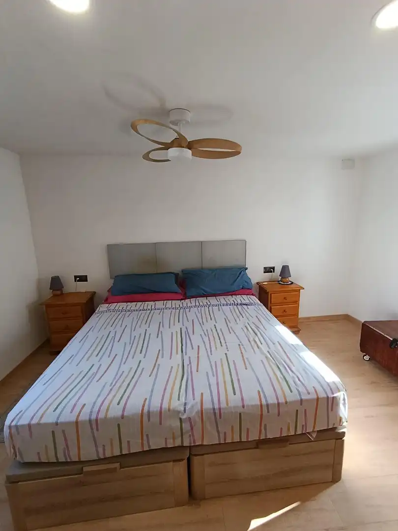 Dormitori de Casa o xalet en venda en Deltebre amb Jardí privat i Terrassa