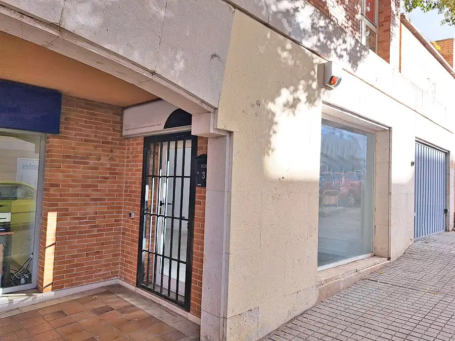 Exterior view of Commercial properties for rent in Torrelodones  with Air Conditioner