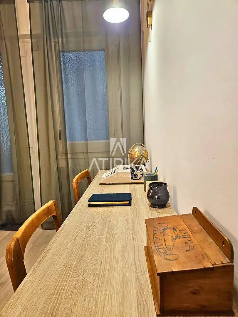 Dormitori de Pis de lloguer en Barcelona amb Aire condicionat, Calefacció i Parquet