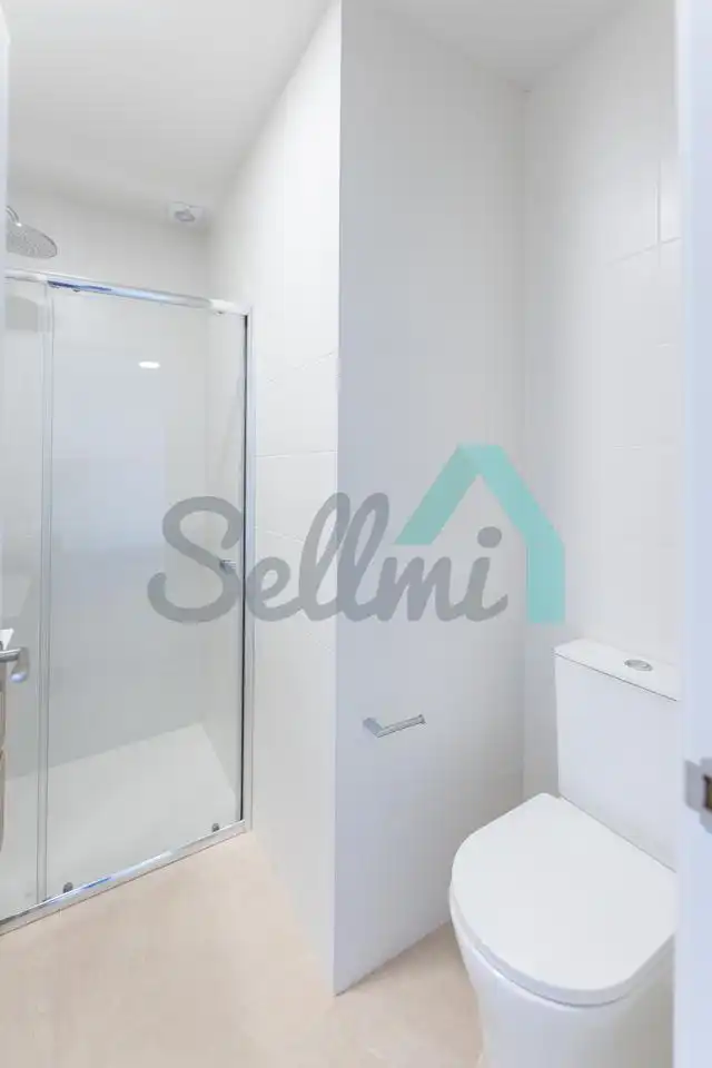 Baño de Piso en venta en Gijón  con Calefacción