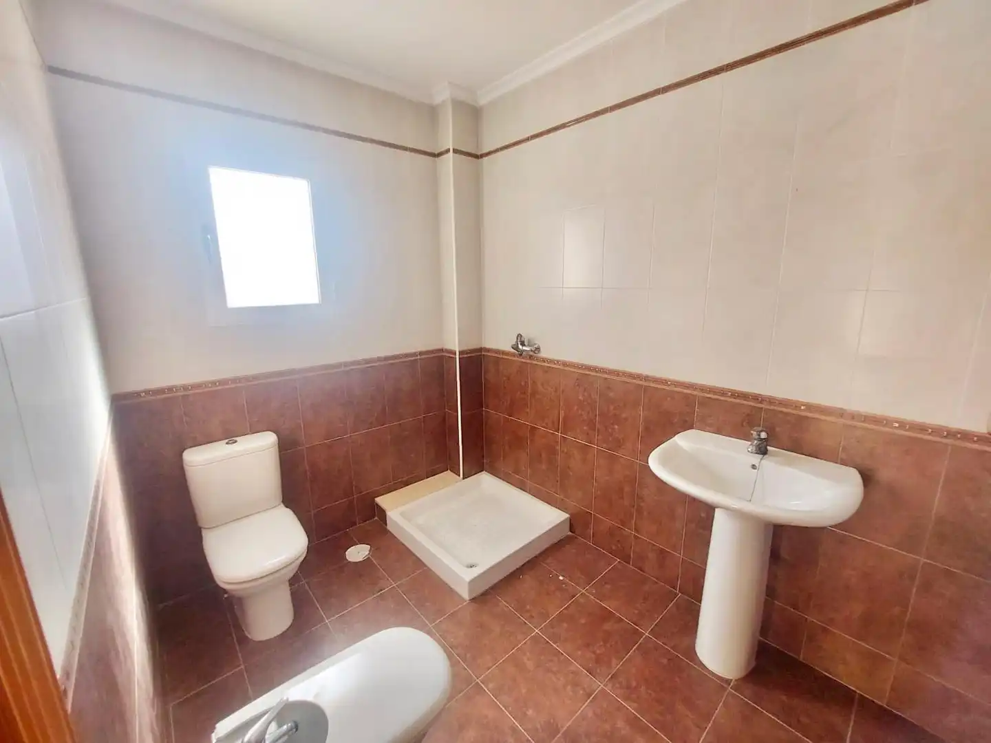 Baño de Dúplex en venta en Bigastro con Calefacción, Jardín privado y Terraza
