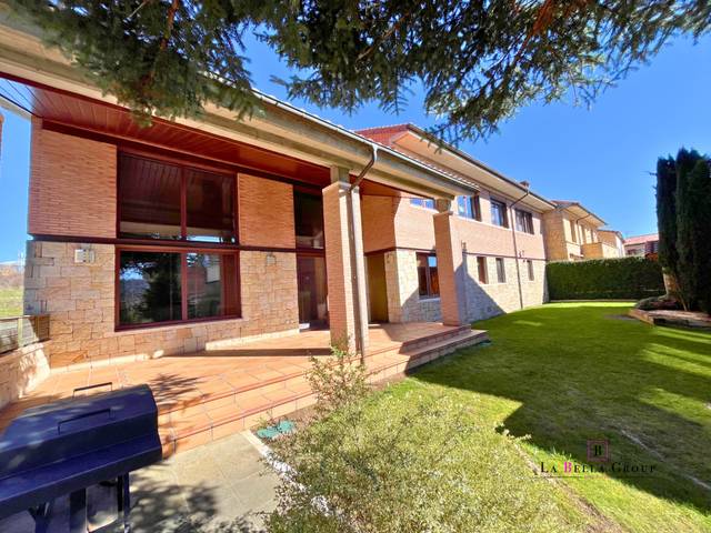 Casa-chalet en Venta en Travesia San Lorenzo en Covaleda