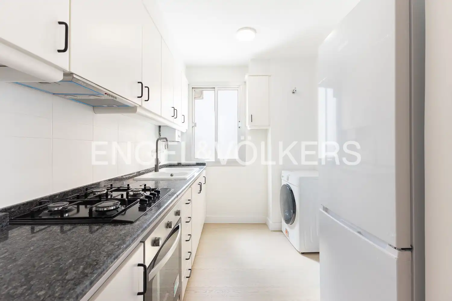Cocina de Piso de alquiler en Valencia con Aire acondicionado y Calefacción