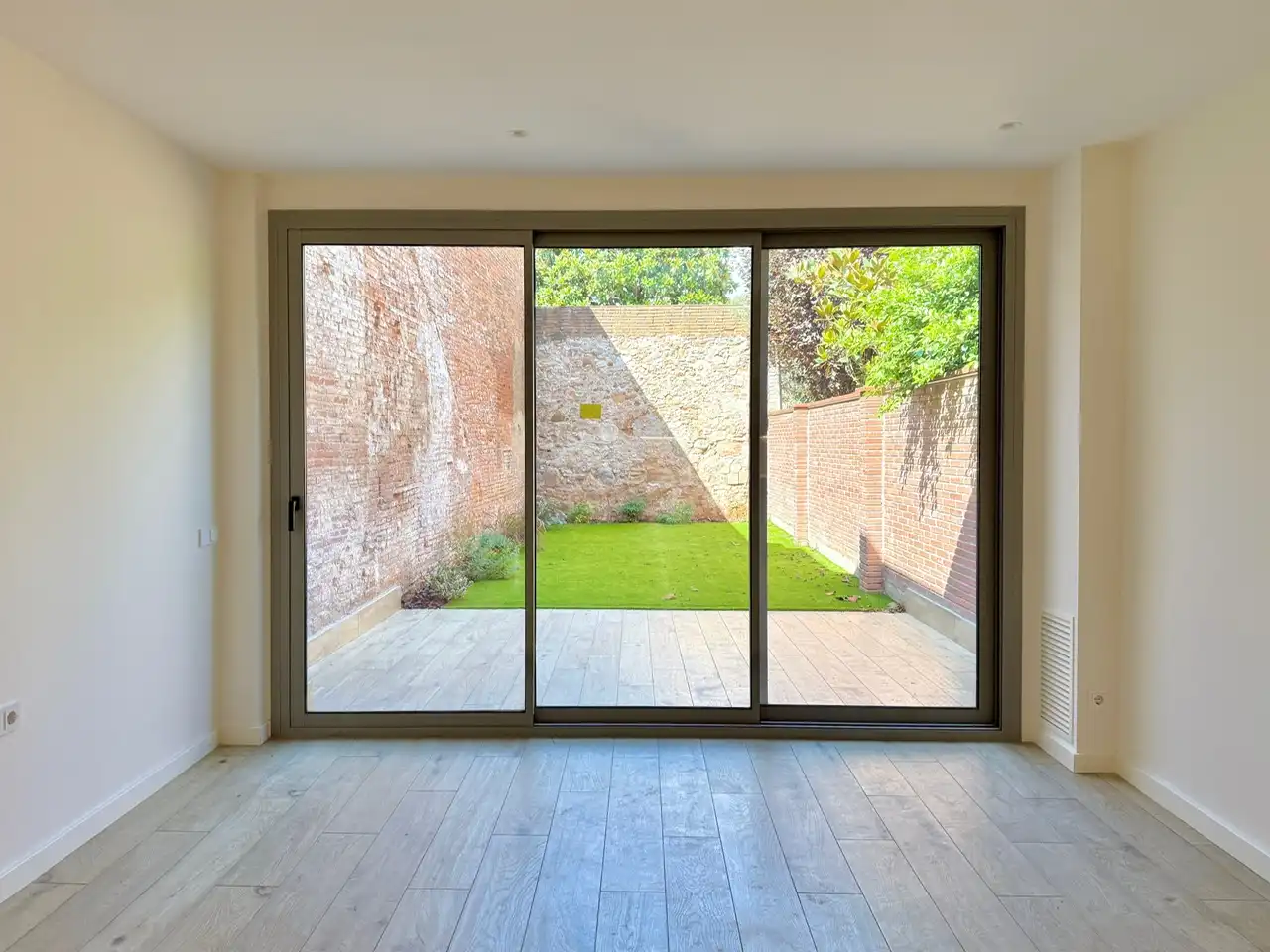 Terraza de Piso de alquiler en Sabadell con Aire acondicionado, Calefacción y Jardín privado