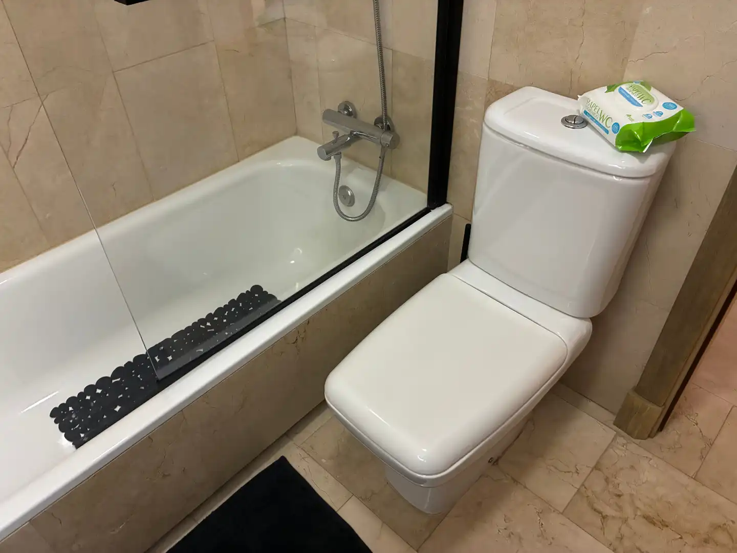 Badezimmer von Wohnung zum Verkauf in Los Barrios mit Terrasse und Gemeinschaftspool