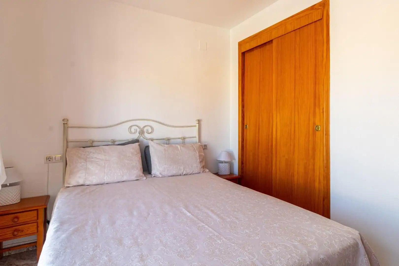 Dormitori de Casa adosada en venda en Orihuela amb Aire condicionat, Calefacció i Terrassa